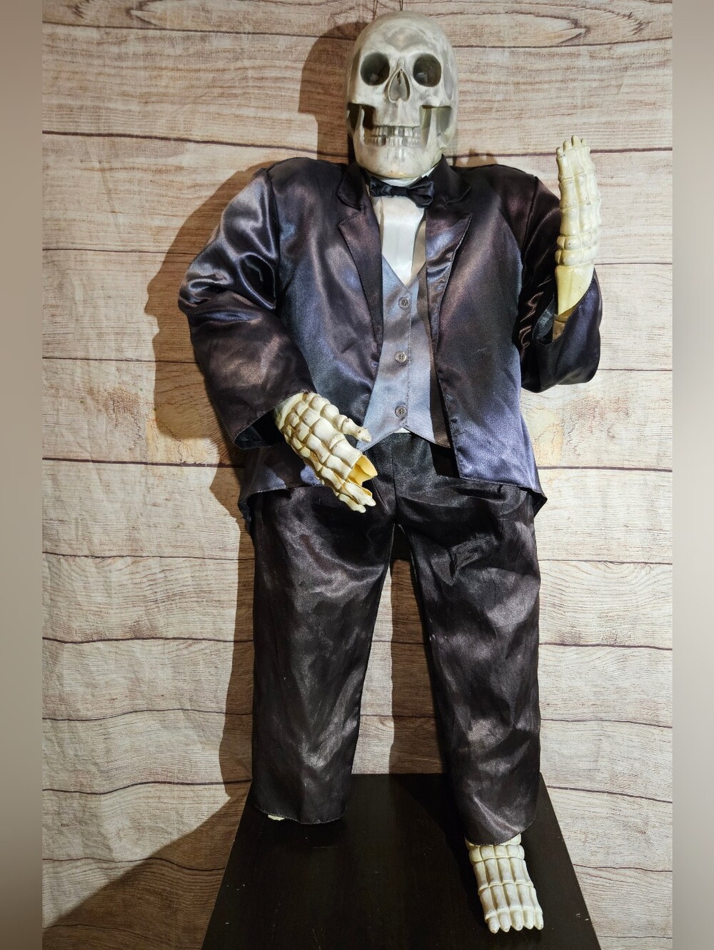 Vintage 90s hanging Dapper skeleton decor
